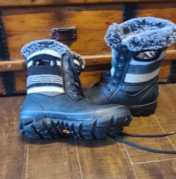 Women's BOGS arctic Strip Wool And Fleece Lined Boots - Picture 1 of 8